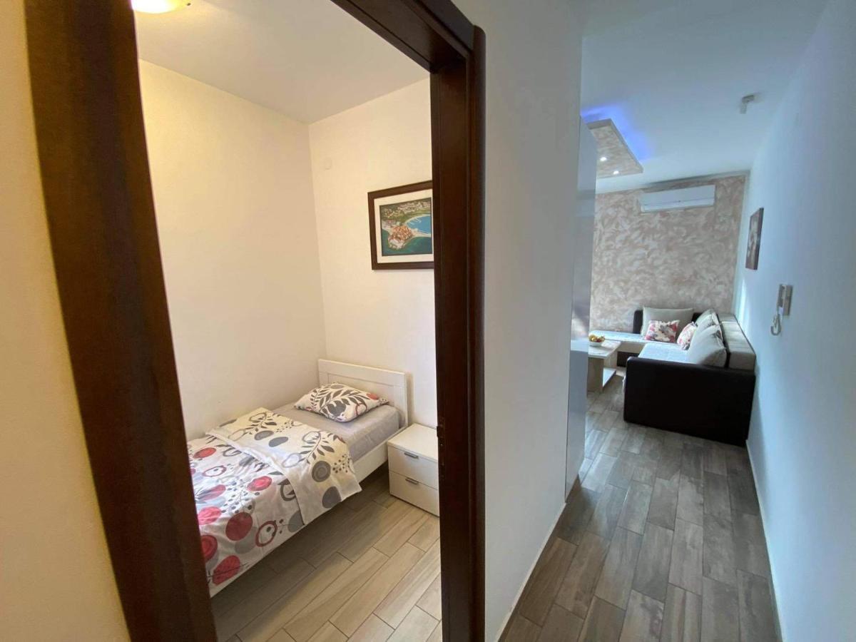 Apartment Dragan Будва Екстер'єр фото